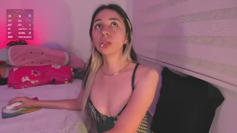 Snapshot of kxss_krawl chatting on 05-15-26, 10:39 Aria Kess online show from 05-15-26, 10:39