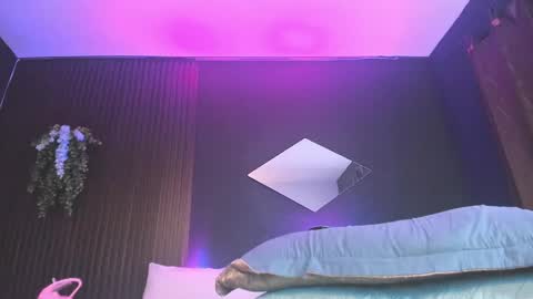Snapshot of kyle_jordanx chatting on 05-08-26, 02:50 KYLE online show from 05-08-26, 02:50
