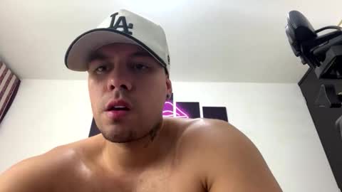 Snapshot of kyle_wilson_ chatting on 01-11-26, 09:25 Kyle Wilson Follow me online show from 01-11-26, 09:25