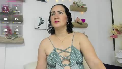 K Y L E online show from 06-24-26, 12:26