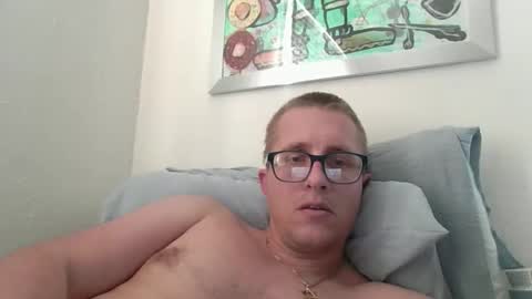 Snapshot of kyleracepearson chatting on 04-28-26, 11:32 kylerace online show from 04-28-26, 11:32