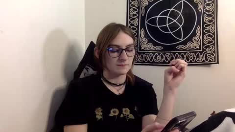 Kylianna online show from 11-19-25, 09:59