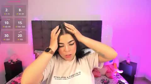 Kylie  online show from 11-06-25, 03:24