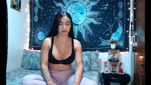 Snapshot of kylie_capricorn chatting on 05-08-26, 12:05 kylie online show from 05-08-26, 12:05