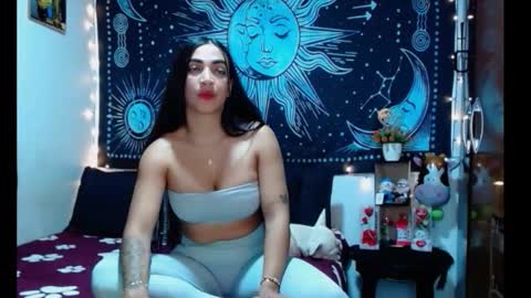 Snapshot of kylie_capricorn chatting on 05-20-26, 11:33 kylie online show from 05-20-26, 11:33