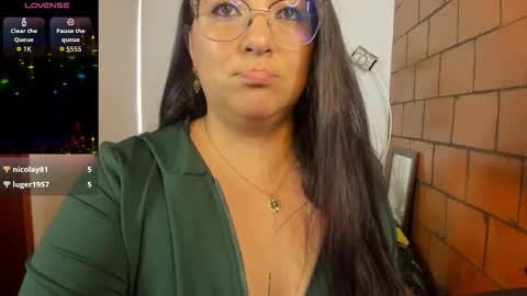 Snapshot of kylie_daniiels chatting on 01-05-26, 10:02 Kylie online show from 01-05-26, 10:02