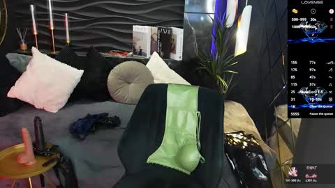 Kylie online show from 03-30-26, 01:56