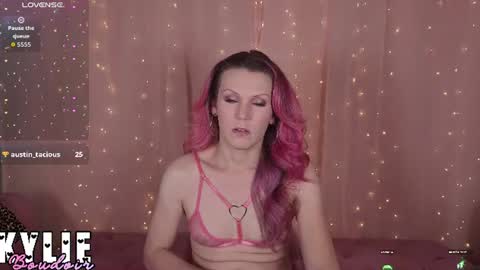 Snapshot of kylieboudoir chatting on 06-30-26, 05:30 Kylie Boudoir online show from 06-30-26, 05:30