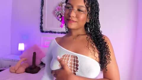 Kylie  online show from 01-12-26, 07:52