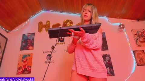 Snapshot of kyliekandy chatting on 06-11-26, 01:16 online show from 06-11-26, 01:16