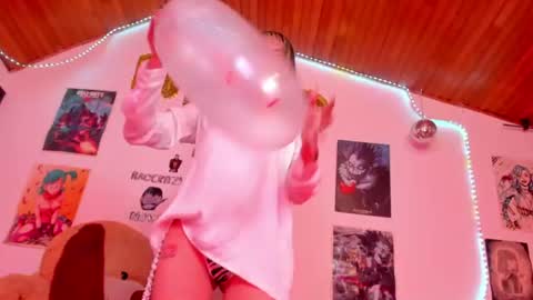 Snapshot of kyliekandy chatting on 06-21-26, 12:13 online show from 06-21-26, 12:13
