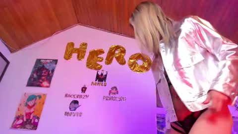Snapshot of kyliekandy chatting on 06-27-26, 12:59 online show from 06-27-26, 12:59