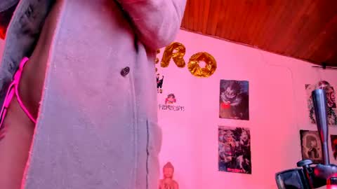 Snapshot of kyliekandy chatting on 07-25-26, 02:42 online show from 07-25-26, 02:42