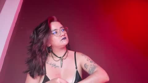 K Y L I E online show from 09-30-25, 08:14