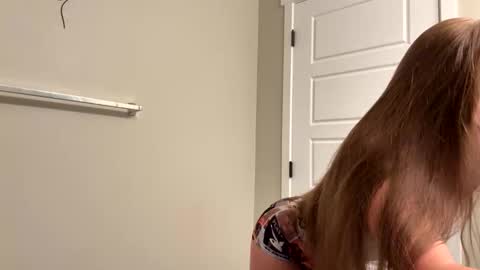 Kylie online show from 09-28-25, 02:28