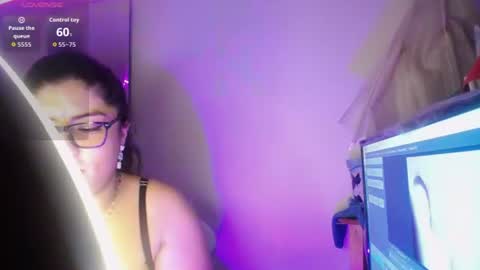 Snapshot of kylievoosx18 chatting on 06-08-26, 09:59 kylievoosx online show from 06-08-26, 09:59