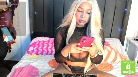 kylie white boobs online show from 02-10-25, 07:49