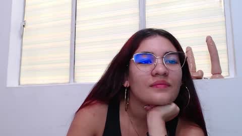 Snapshot of kyliiebaker chatting on 02-08-25, 08:42 Kylie online show from 02-08-25, 08:42