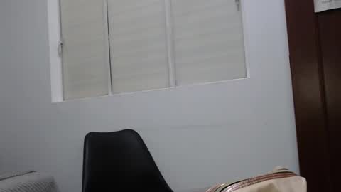 Snapshot of kyliiebaker chatting on 02-09-25, 11:58 Kylie online show from 02-09-25, 11:58