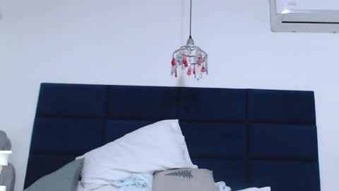 Snapshot of kyliiebaker chatting on 02-10-25, 08:42 Kylie online show from 02-10-25, 08:42