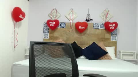 Snapshot of kyliiebaker chatting on 02-23-25, 11:00 Kylie online show from 02-23-25, 11:00