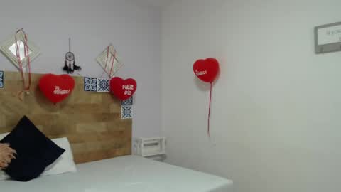 Snapshot of kyliiebaker chatting on 02-24-25, 02:26 Kylie online show from 02-24-25, 02:26