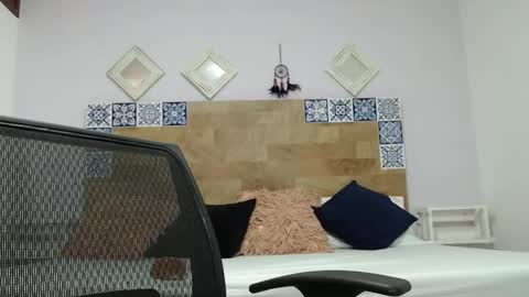 Snapshot of kyliiebaker chatting on 03-05-25, 02:34 Kylie online show from 03-05-25, 02:34