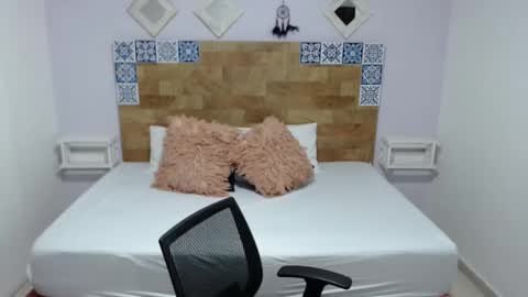 Snapshot of kyliiebaker chatting on 03-09-25, 10:41 Kylie online show from 03-09-25, 10:41