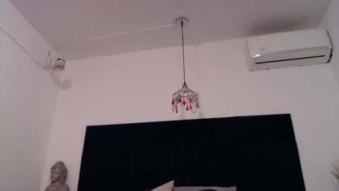 Snapshot of kyliiebaker chatting on 03-10-25, 10:59 Kylie online show from 03-10-25, 10:59