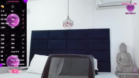 Snapshot of kyliiebaker chatting on 09-18-25, 10:17 Kylie online show from 09-18-25, 10:17