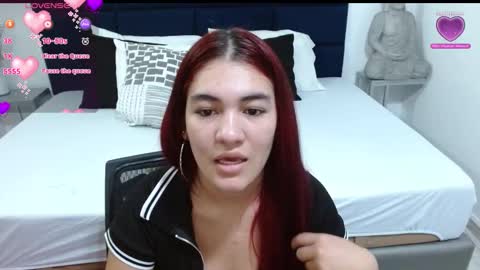 Snapshot of kyliiebaker chatting on 10-18-25, 10:16 Kylie online show from 10-18-25, 10:16