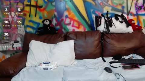 Snapshot of kyliiebaker chatting on 10-31-25, 11:11 Kylie online show from 10-31-25, 11:11