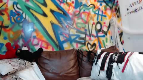 Snapshot of kyliiebaker chatting on 11-02-25, 10:50 Kylie online show from 11-02-25, 10:50