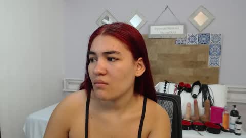 Snapshot of kyliiebaker chatting on 11-29-25, 11:24 Kylie online show from 11-29-25, 11:24