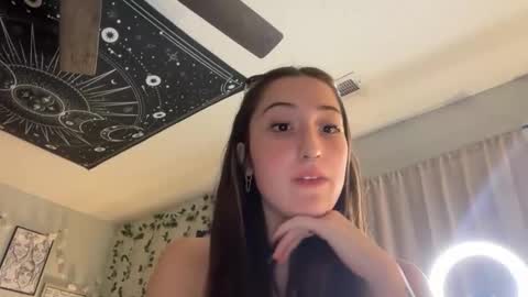 Snapshot of kyliiii chatting on 05-15-26, 10:50 kyliiii online show from 05-15-26, 10:50