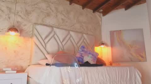 Snapshot of kylle_2050 chatting on 10-04-25, 11:19 Kyle online show from 10-04-25, 11:19
