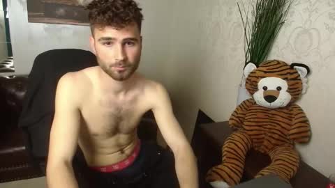 KyloEast online show from 04-17-26, 04:37