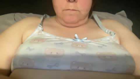 Snapshot of kylorencat chatting on 12-25-24, 11:43 KYLO online show from 12-25-24, 11:43