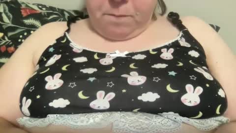 Snapshot of kylorencat chatting on 01-22-25, 02:48 KYLO online show from 01-22-25, 02:48