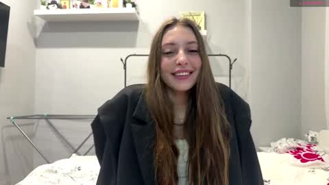 Snapshot of kymberlyrosenlof chatting on 06-09-26, 02:23 Selena online show from 06-09-26, 02:23