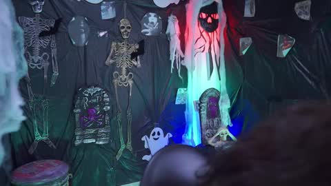 Kyomi online show from 10-20-25, 01:11