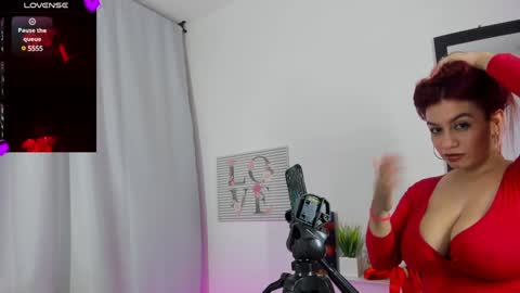 Snapshot of kyoto_sr chatting on 12-10-24, 11:51 Alejandra online show from 12-10-24, 11:51