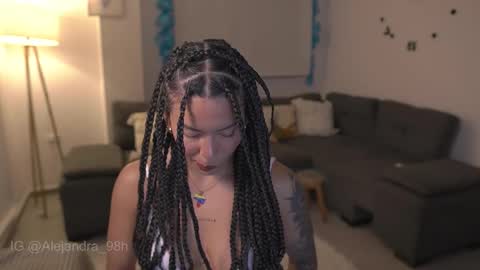 schedule 300 pm - 1100pm colombia time online show from 12-14-25, 12:05