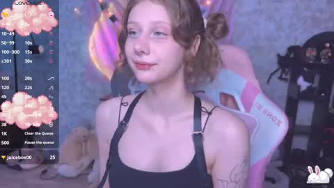 Snapshot of l1ttlekiki chatting on 06-07-26, 03:05 Sara online show from 06-07-26, 03:05