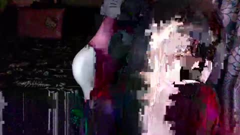 Snapshot of la_lechera_ chatting on 12-20-25, 02:02 la_lechera_ online show from 12-20-25, 02:02