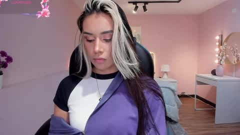 T A T I A N A online show from 06-09-26, 11:33