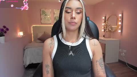 T A T I A N A online show from 06-10-26, 11:31