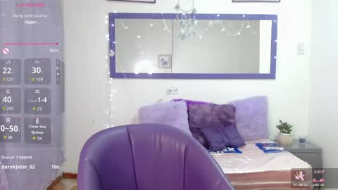Snapshot of la_negritaa chatting on 05-27-26, 01:57 Sara online show from 05-27-26, 01:57