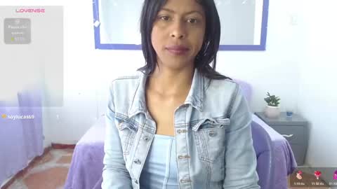 Snapshot of la_negritaa chatting on 05-31-26, 08:32 Sara online show from 05-31-26, 08:32