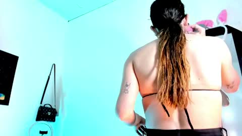 Snapshot of la_ratona_1 chatting on 05-29-26, 10:57 AriSaray online show from 05-29-26, 10:57